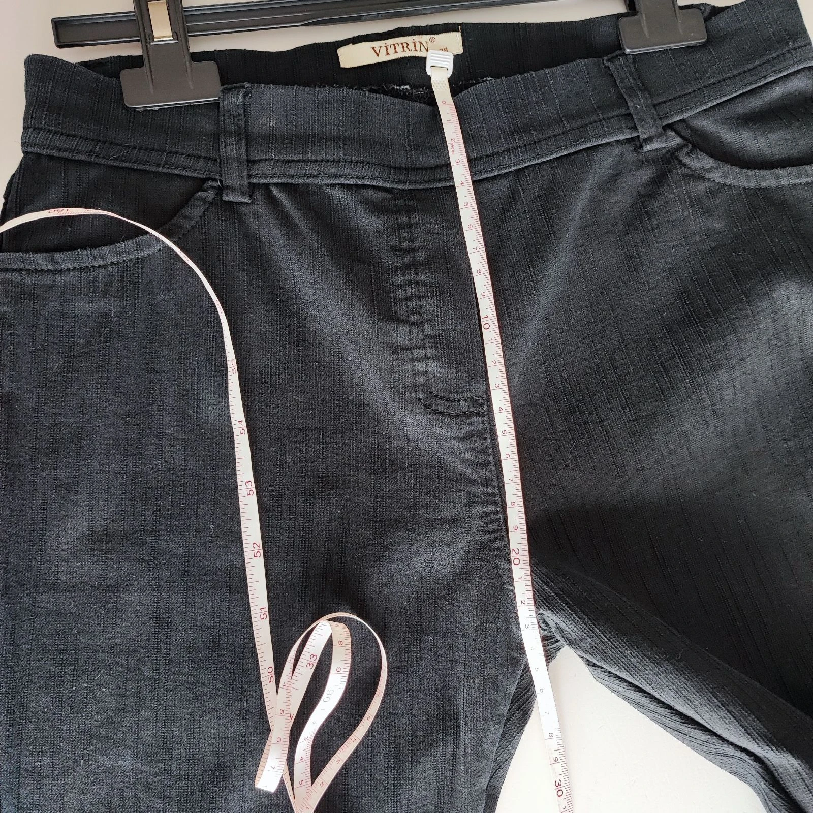 Calça jeans preta corte slim – photo 7